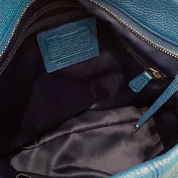 COACH purse, authentic - Picture 3 of 8